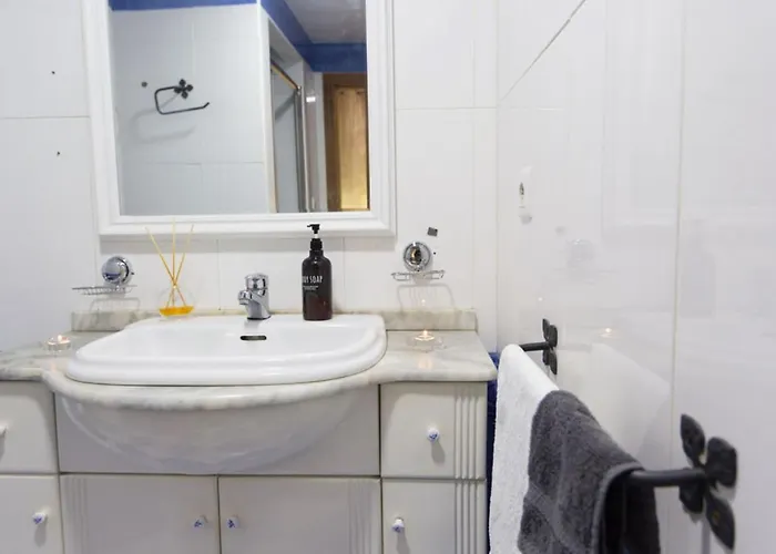 Con Terraza Privada En 3 ゲストハウス
